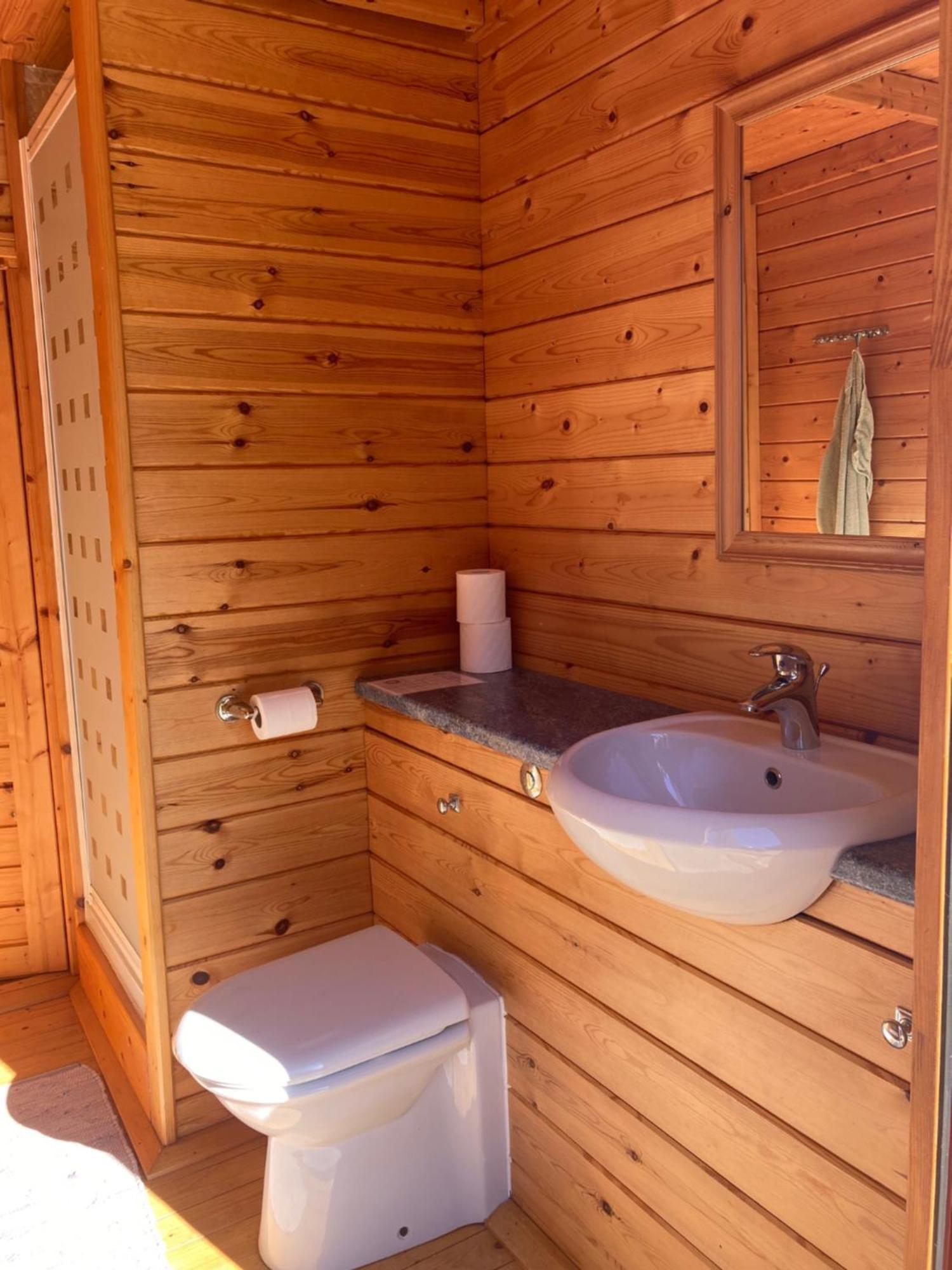Exclusive 2 Bedroom Apartment With Summer House And Hot Tub Daventry Eksteriør bilde