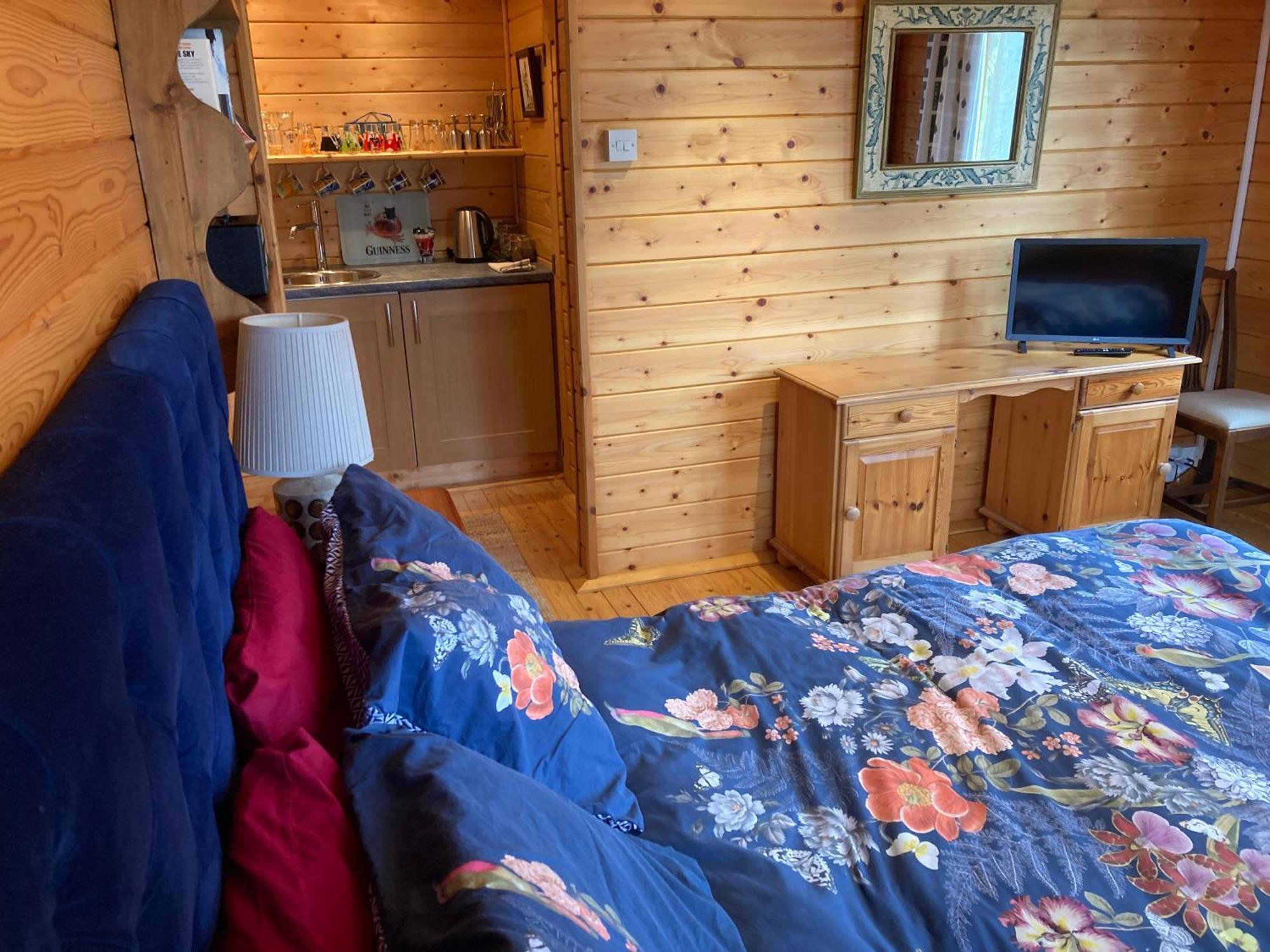 Exclusive 2 Bedroom Apartment With Summer House And Hot Tub Daventry Eksteriør bilde